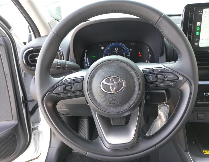 Toyota Yaris Cross 14