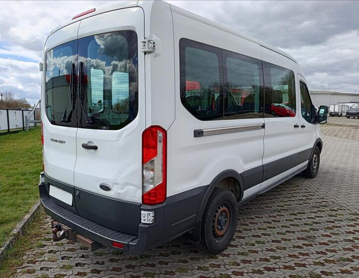 Ford Transit 9