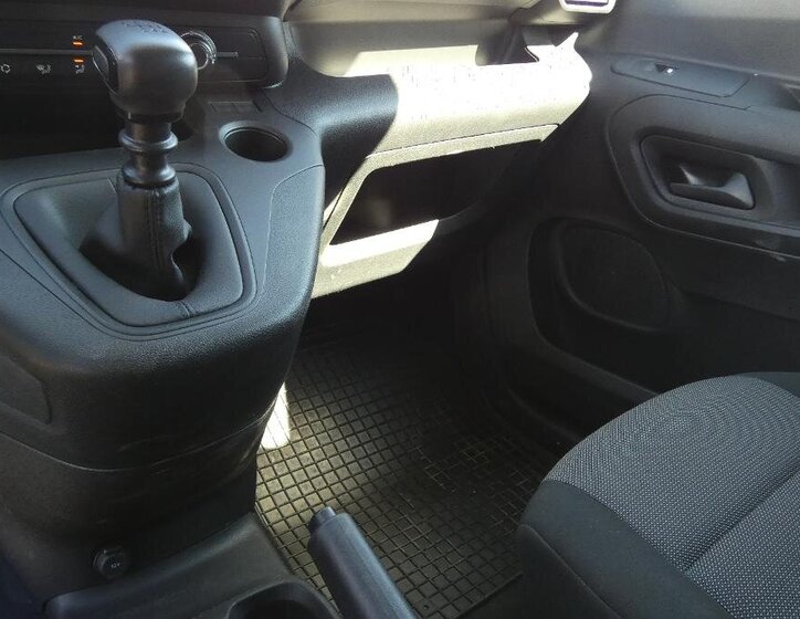 Peugeot Partner Užitková 1,5 l 75 kw