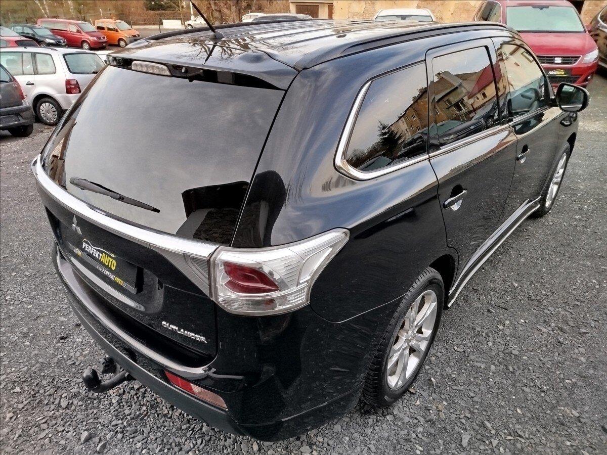Mitsubishi Outlander SUV 2,3 l 110 kw