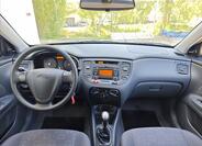 KIA Rio 15