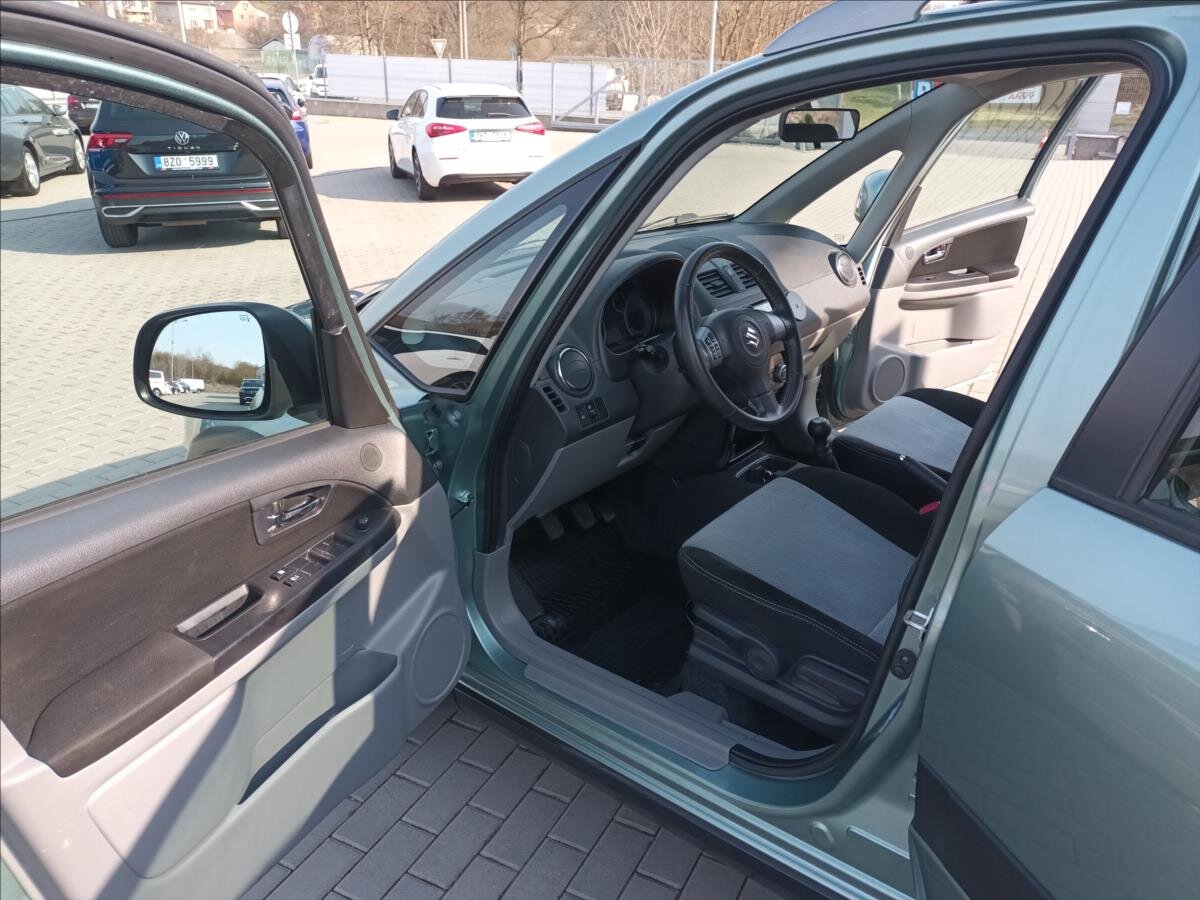 Suzuki SX4 Hatchback 1,6 l 88 kw