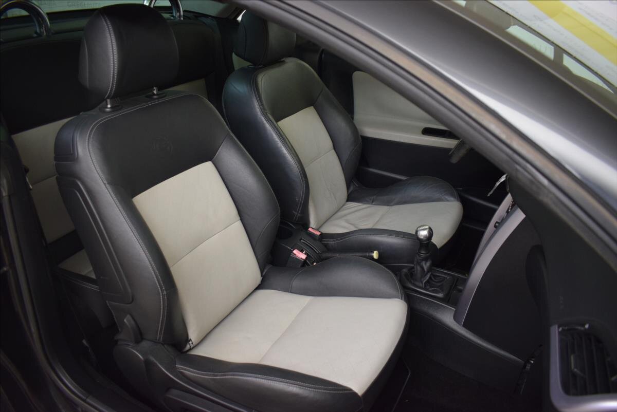 Peugeot 207 Kabriolet 1,6 l 88 kw