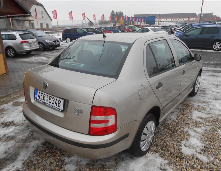 Škoda Fabia Sedan / Limuzína 1,2 l 47 kw
