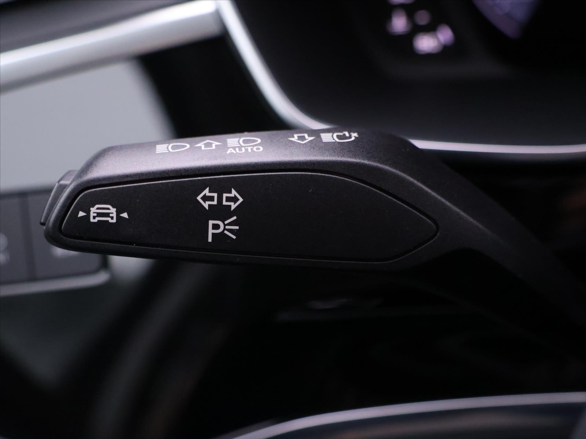 Audi Q3 SUV / Terénní 1,5 l 110 kw