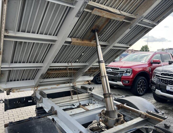 Ford Transit Sklápěč 2,0 l 96 kw