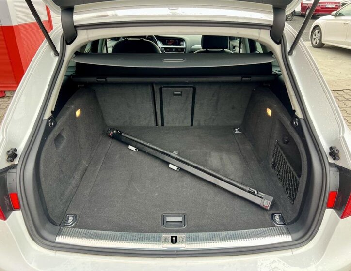 Audi A4 Kombi 2,0 l 110 kw