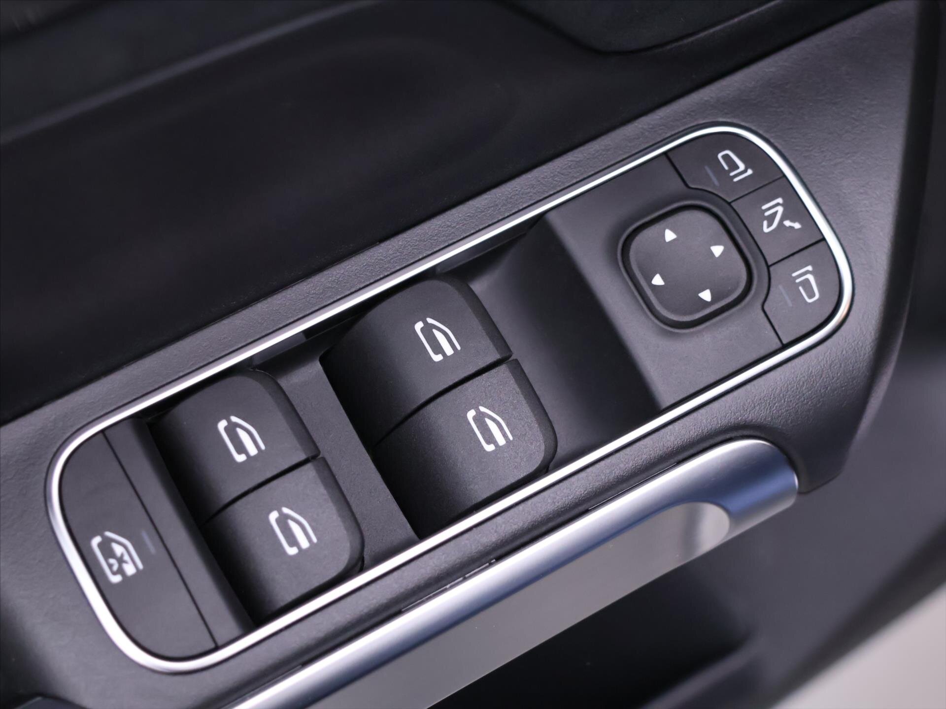 Mercedes-Benz GLB SUV / Terénní 2,0 l 110 kw