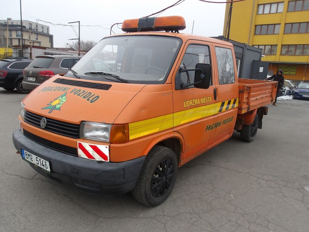 Volkswagen Transporter Ostatní 2,4 l 57 kw