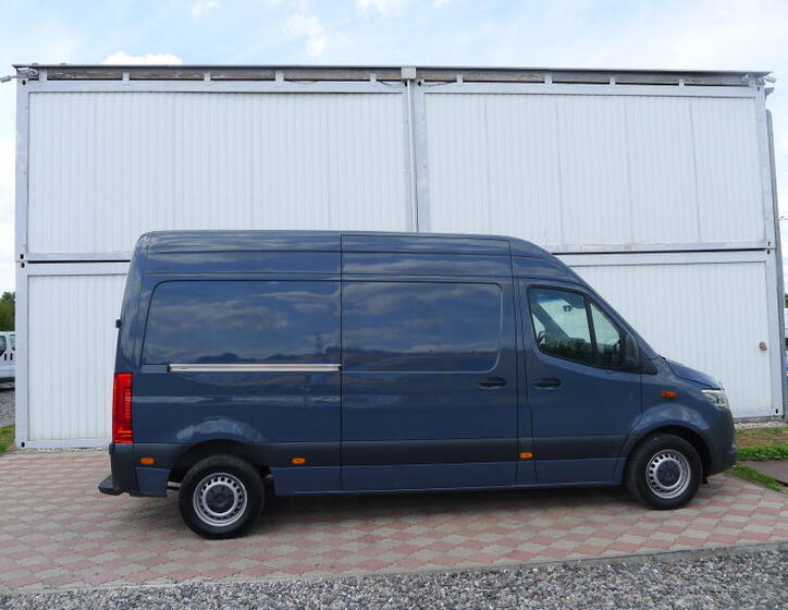 Mercedes-Benz Sprinter 3