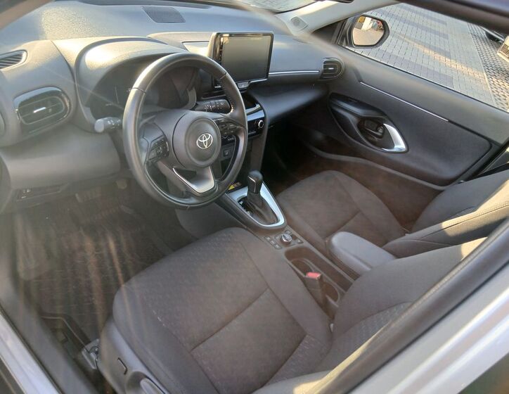 Toyota Yaris Cross 11