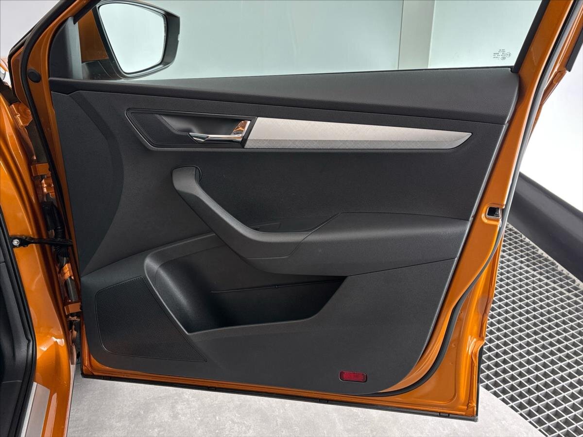 Škoda Karoq SUV / Terénní 1,5 l 110 kw