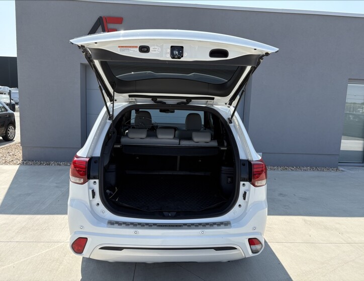 Mitsubishi Outlander 27