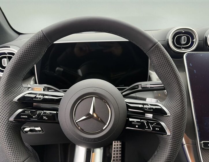 Mercedes-Benz GLC SUV 2,0 l 145 kw