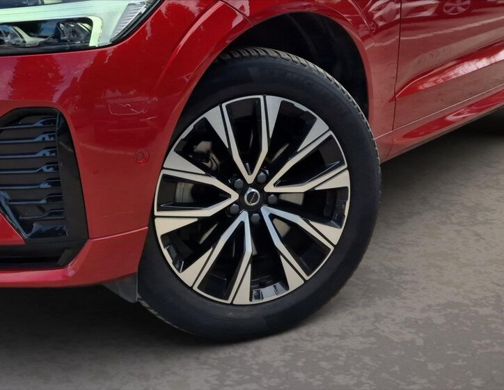 Volvo XC60 SUV / Terénní 2,0 l 145 kw