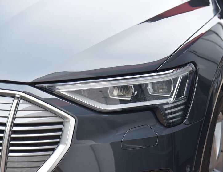 Audi e-tron SUV 0,0 300 kw