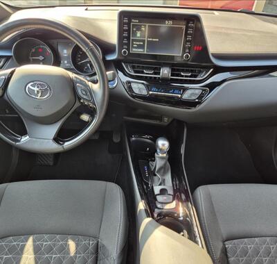 Toyota C-HR 12
