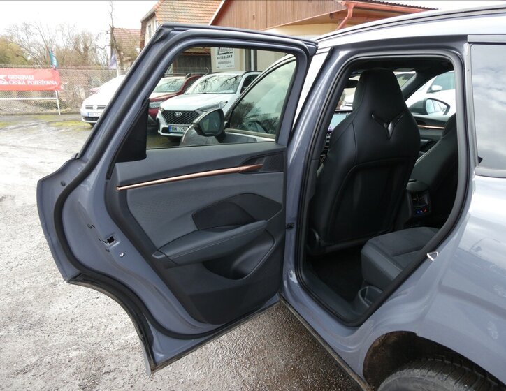 Cupra Terramar SUV / Terénní 2,0 l 195 kw