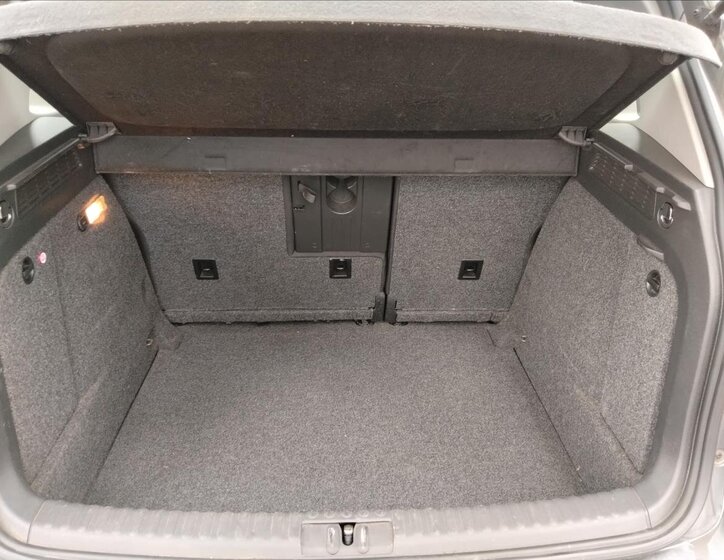 Volkswagen Tiguan SUV / Terénní 2,0 l 103 kw