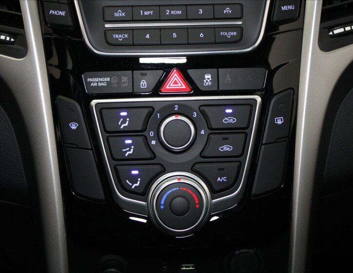 Hyundai i30 Kombi 1,6 l 99 kw