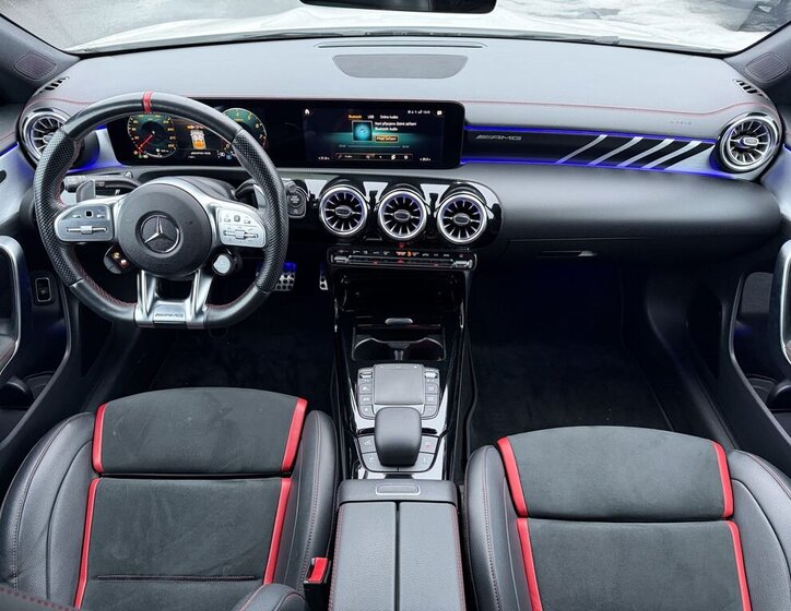 Mercedes-Benz CLA Kombi 2,0 l 310 kw