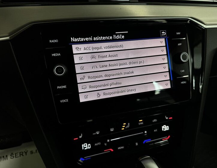 Volkswagen Passat Kombi 2,0 l 147 kw