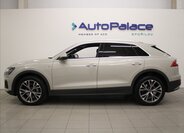 Audi Q8 SUV 3,0 l 210 kw
