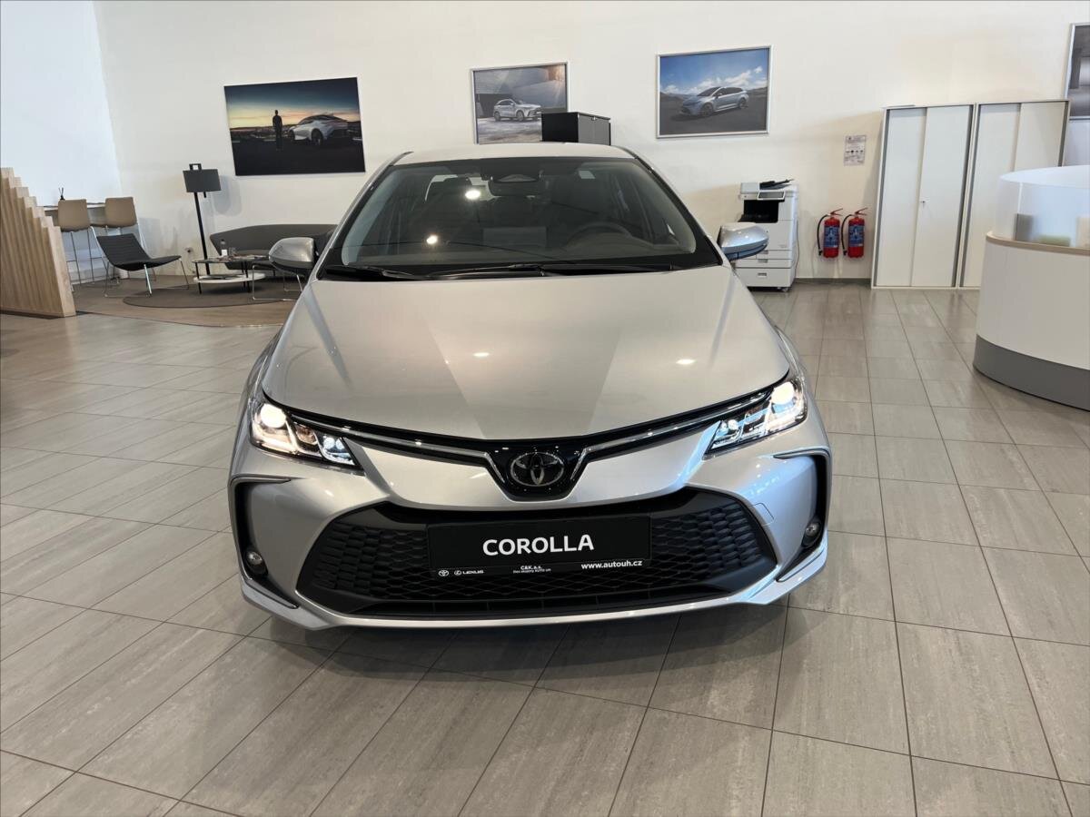 Toyota Corolla Sedan 1,5 l 92 kw