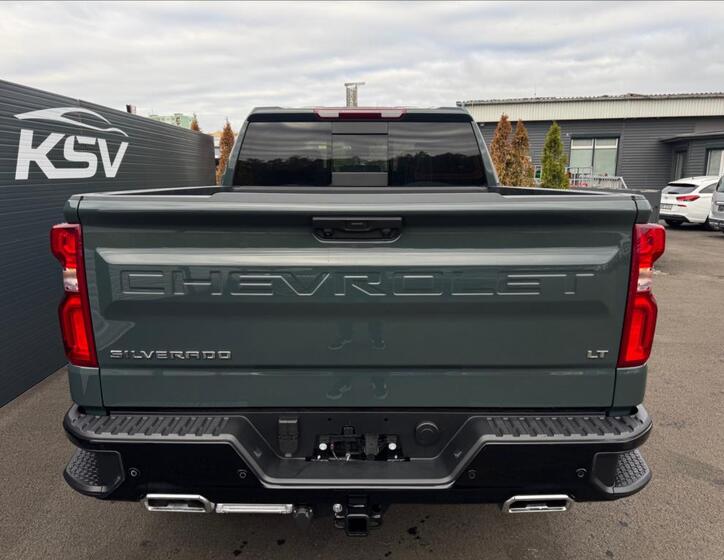 Chevrolet Silverado 7