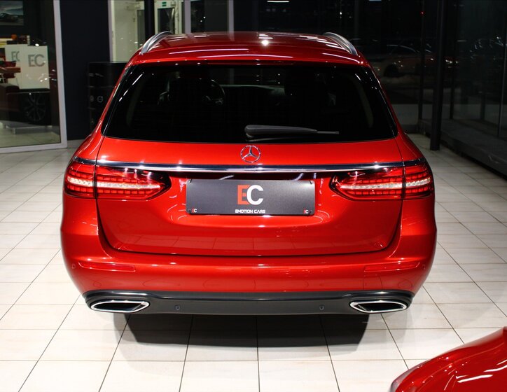 Mercedes-Benz Třídy E Kombi 2,0 l 195 kw