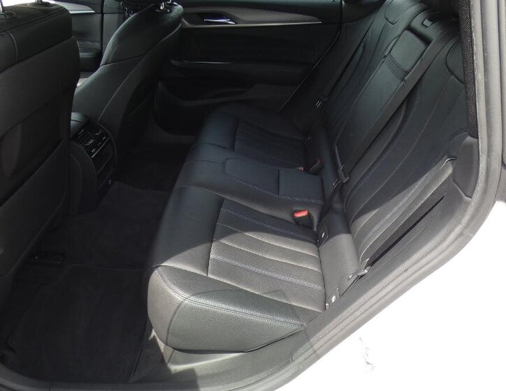 BMW Řada 6 Liftback 3,0 l 195 kw