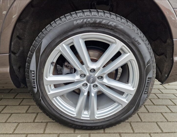 Audi Q7 SUV / Terénní 3,0 l 210 kw