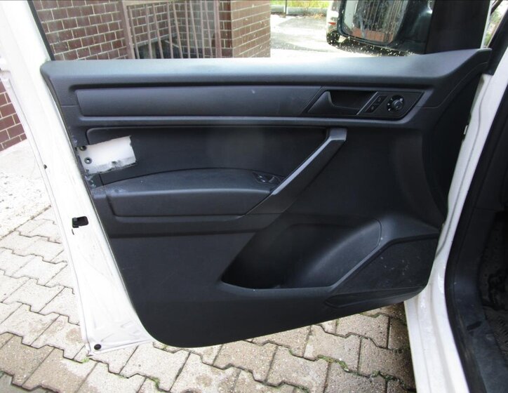 Volkswagen Caddy Skříň 2,0 l 75 kw