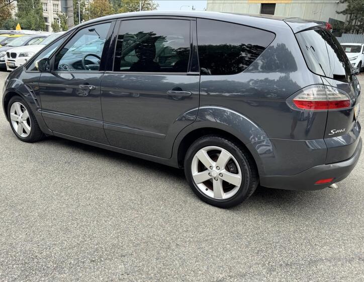 Ford S-MAX 5
