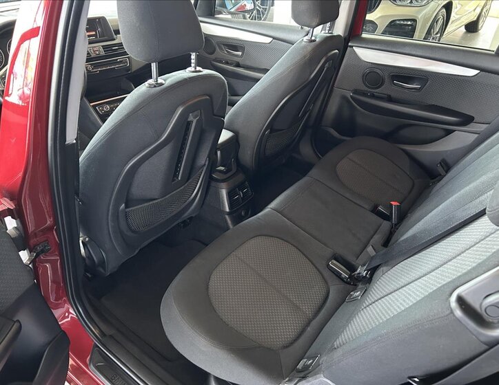 BMW Řada 2 MPV 2,0 l 110 kw