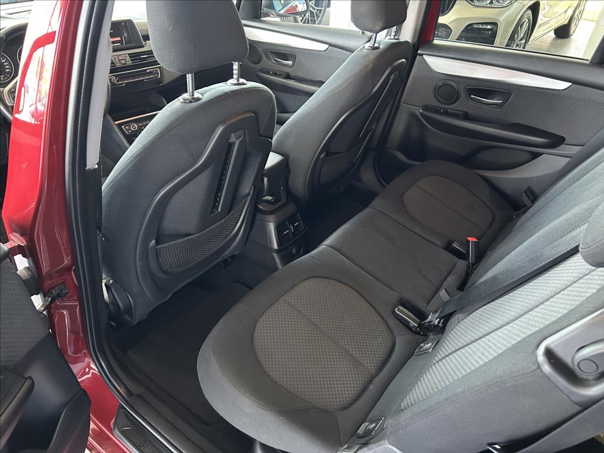 BMW Řada 2 MPV 2,0 l 110 kw