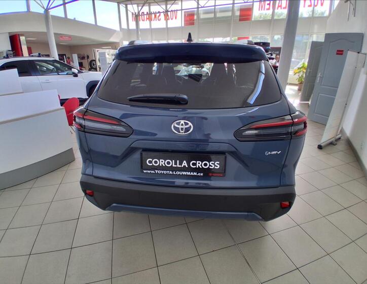 Toyota Corolla Cross 5