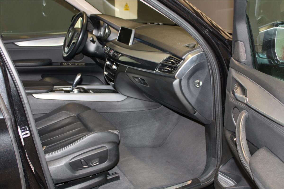 BMW X5 SUV / Terénní 3,0 l 190 kw