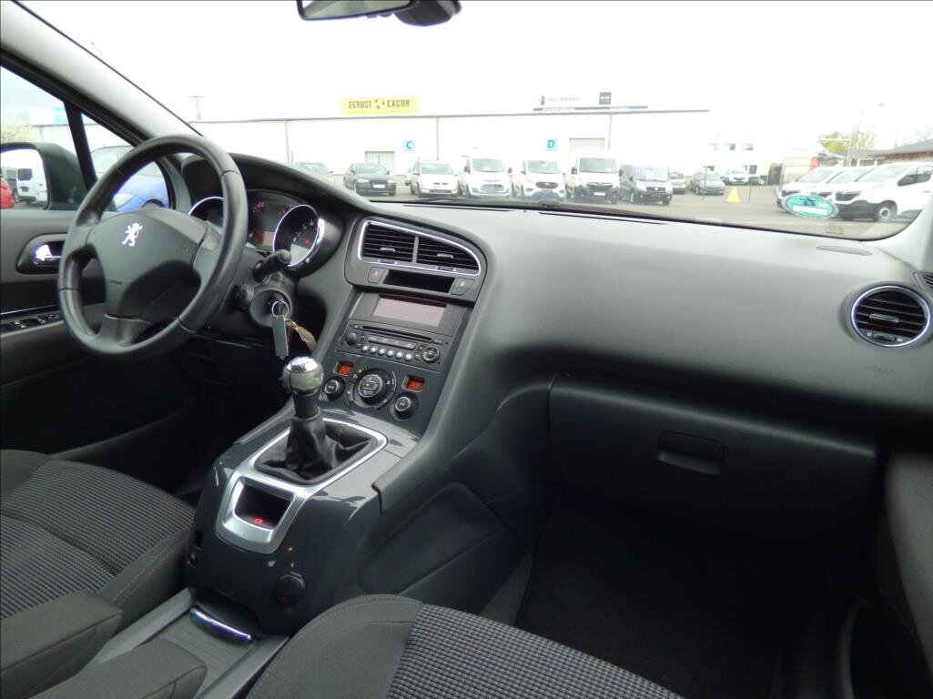 Peugeot 5008 MPV 1,6 l 88 kw