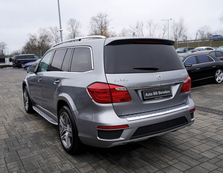 Mercedes-Benz GL SUV 3,0 l 190 kw