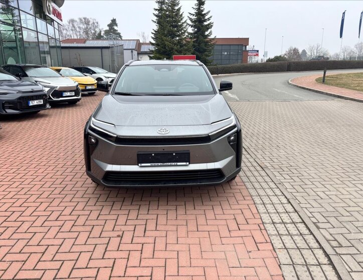 Toyota bZ4X SUV / Terénní 0,0 165 kw