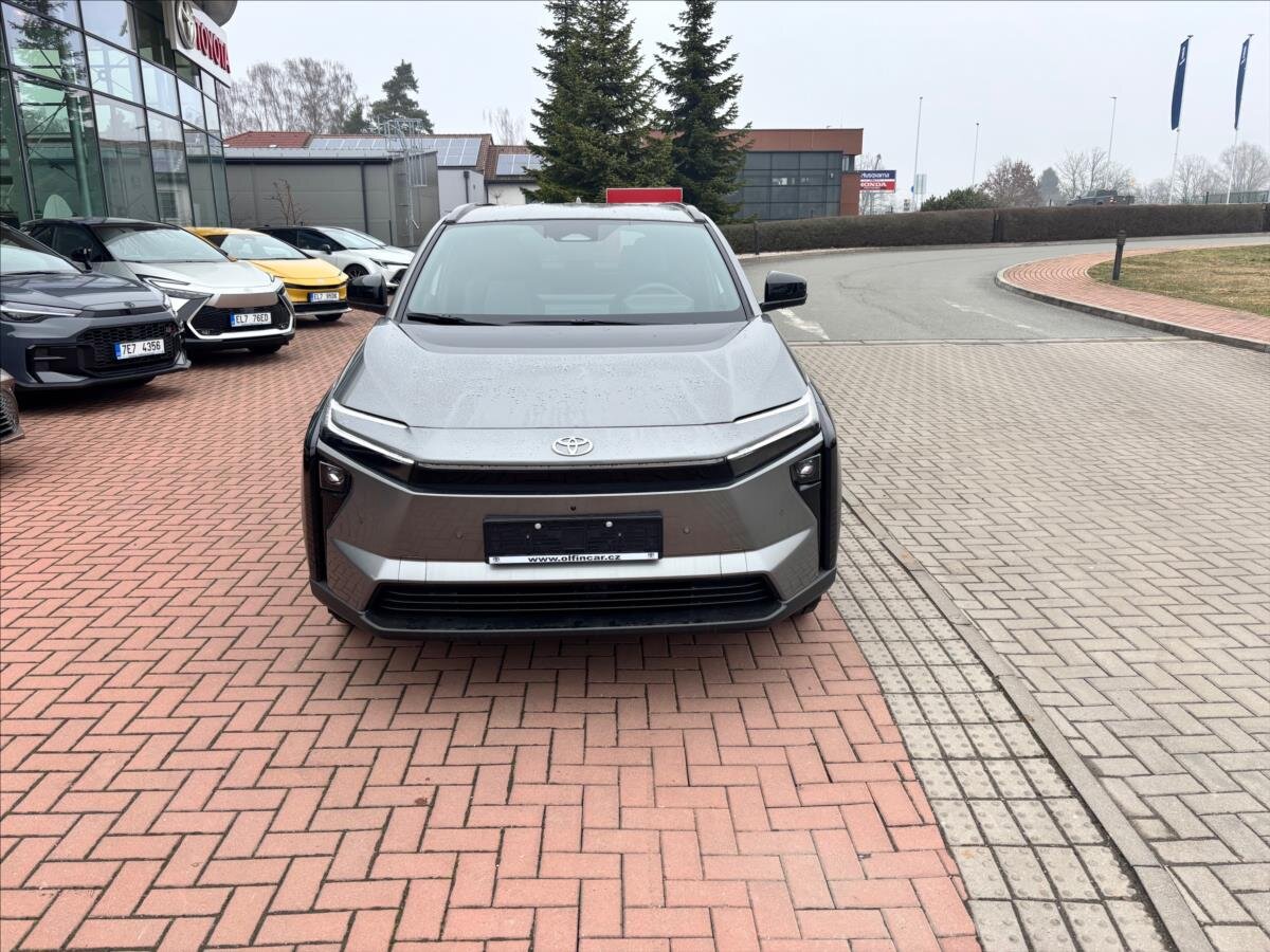Toyota bZ4X SUV / Terénní 0,0 165 kw