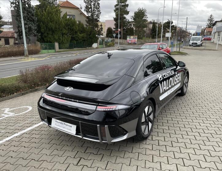 Hyundai Ioniq 6 5
