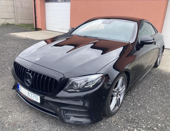 Mercedes-Benz Třídy E 1