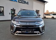 Mitsubishi Outlander SUV 2,4 l 165 kw
