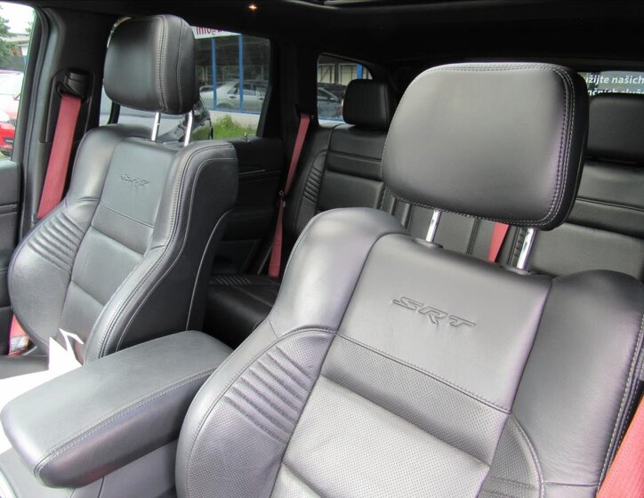Jeep Grand Cherokee SUV / Terénní 6,4 l 344 kw