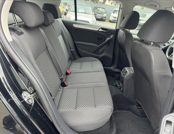 Volkswagen Golf Hatchback 1,6 l 77 kw