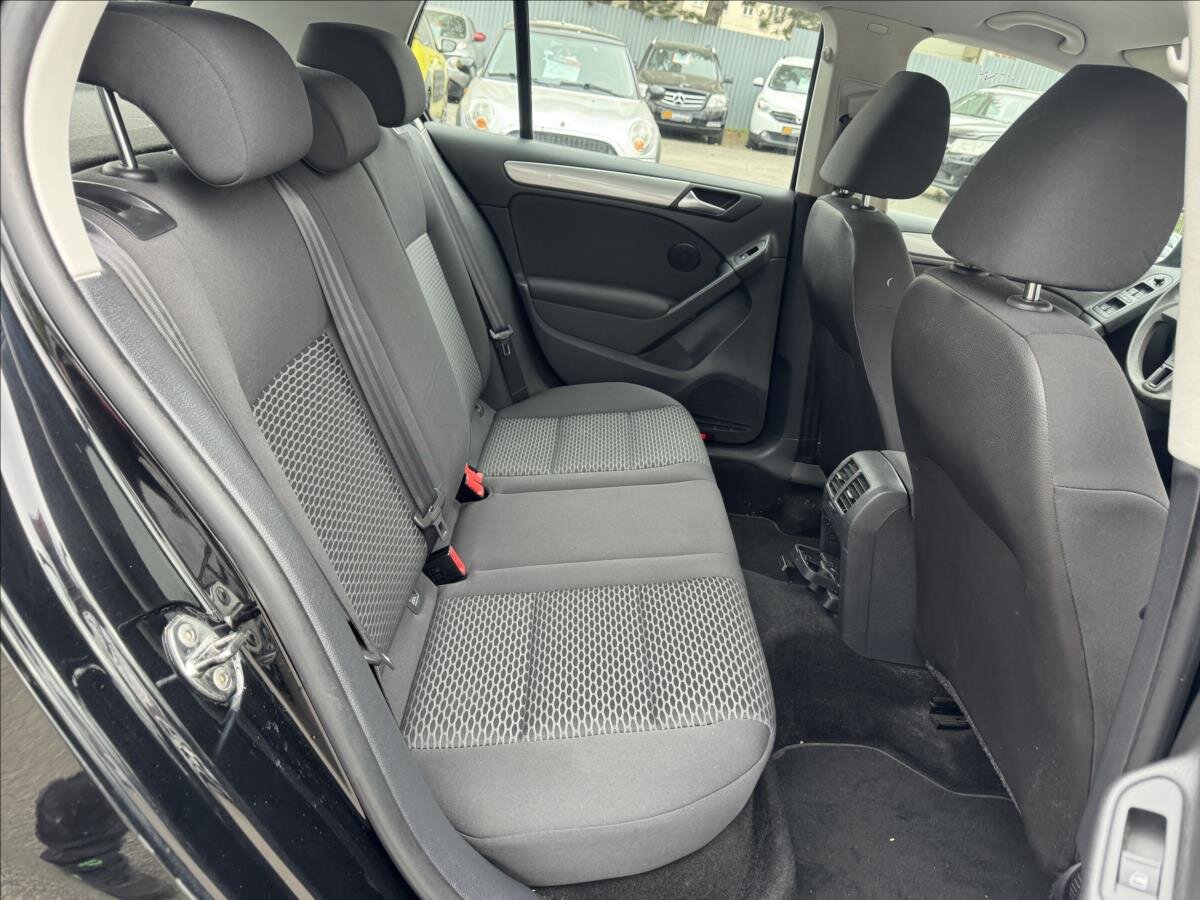 Volkswagen Golf Hatchback 1,6 l 77 kw