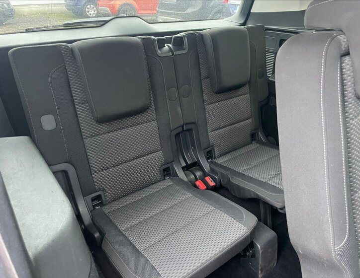 Volkswagen Touran MPV 1,5 l 110 kw