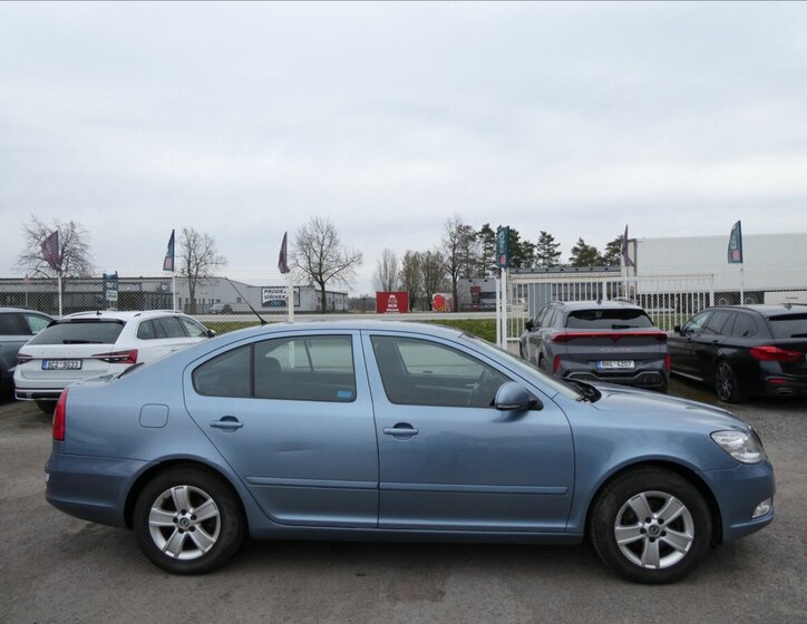 Škoda Octavia Sedan / Limuzína 1,6 l 75 kw